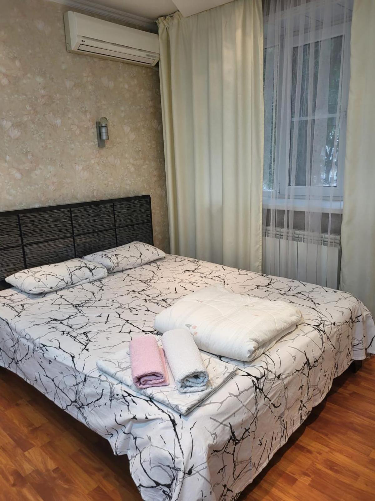 Apartments Ahmetova 6 32 Almaty Esterno foto